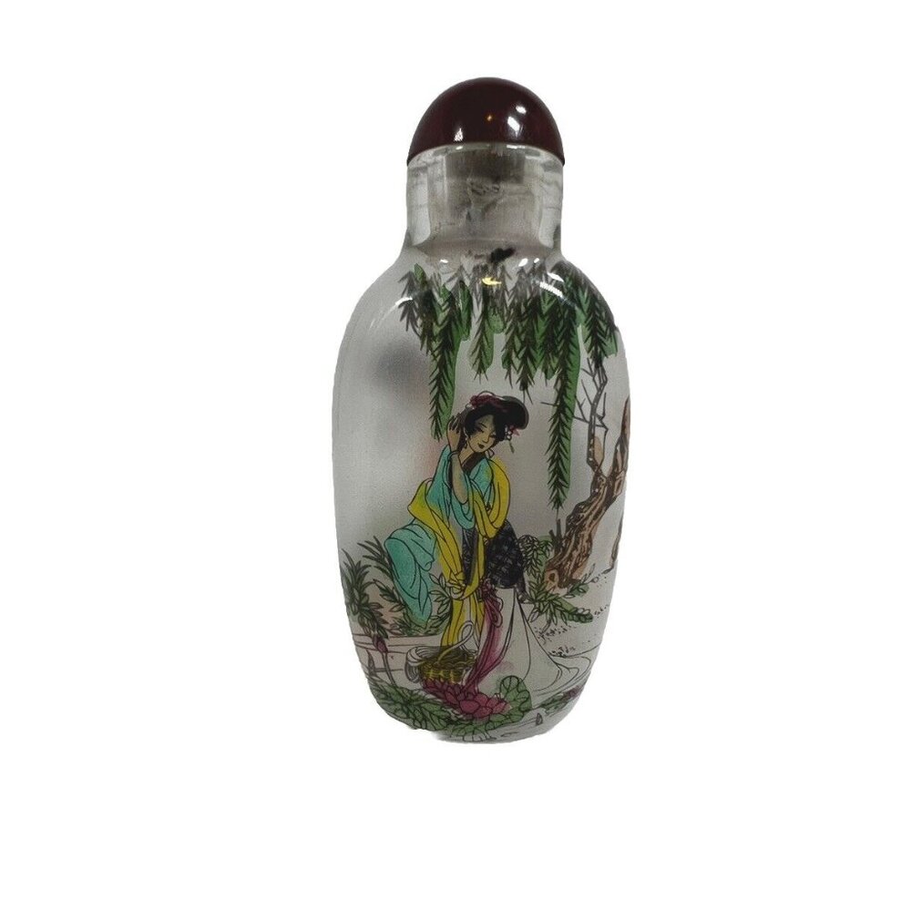 Chinese Vintage Reverse Painted Glass  Snuff Bottle Geisha Girl With Stopper.